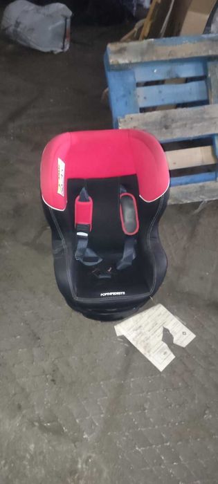 Дитяче автокрісло