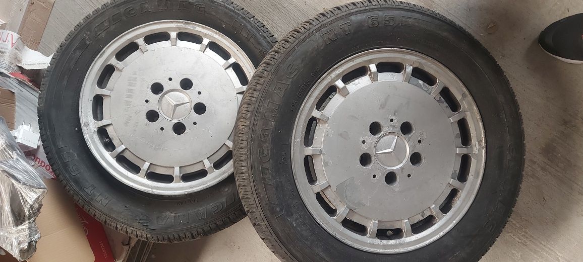 Mercedes w124 w201 jante 15 5/112. 50€ cada uma com pneu