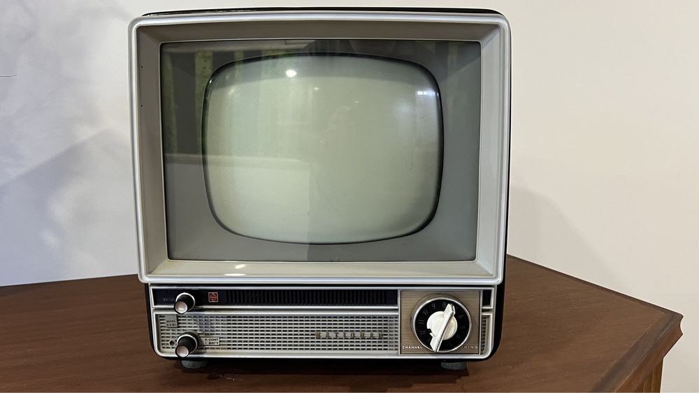 TV Televisor antigo a Válvulas National EZWI EZW1 Vintage 1960
