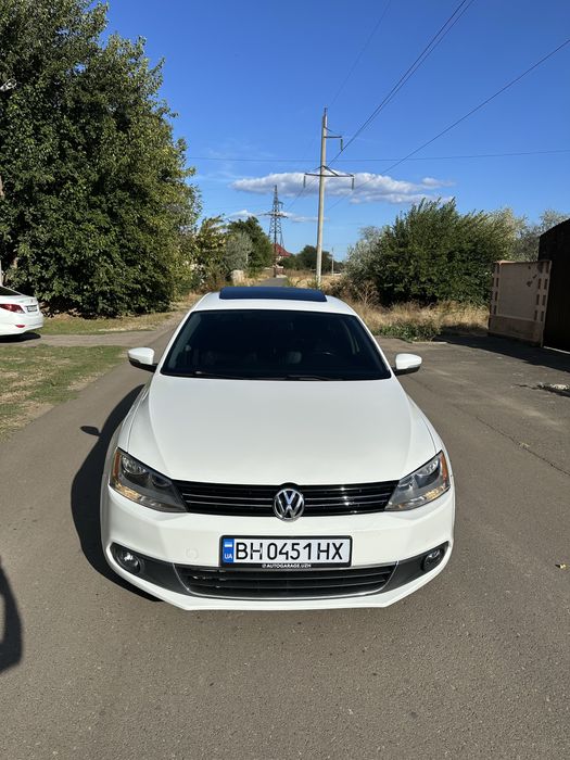 Volkswagen Jetta 2014 1.8 tsi комплектация SEL
