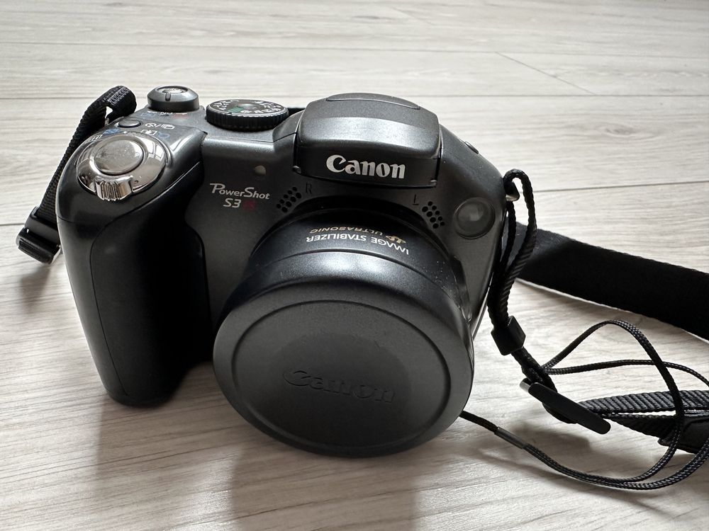 Aparat fotograficzny Canon PowerShot S3 IS + pokrowiec