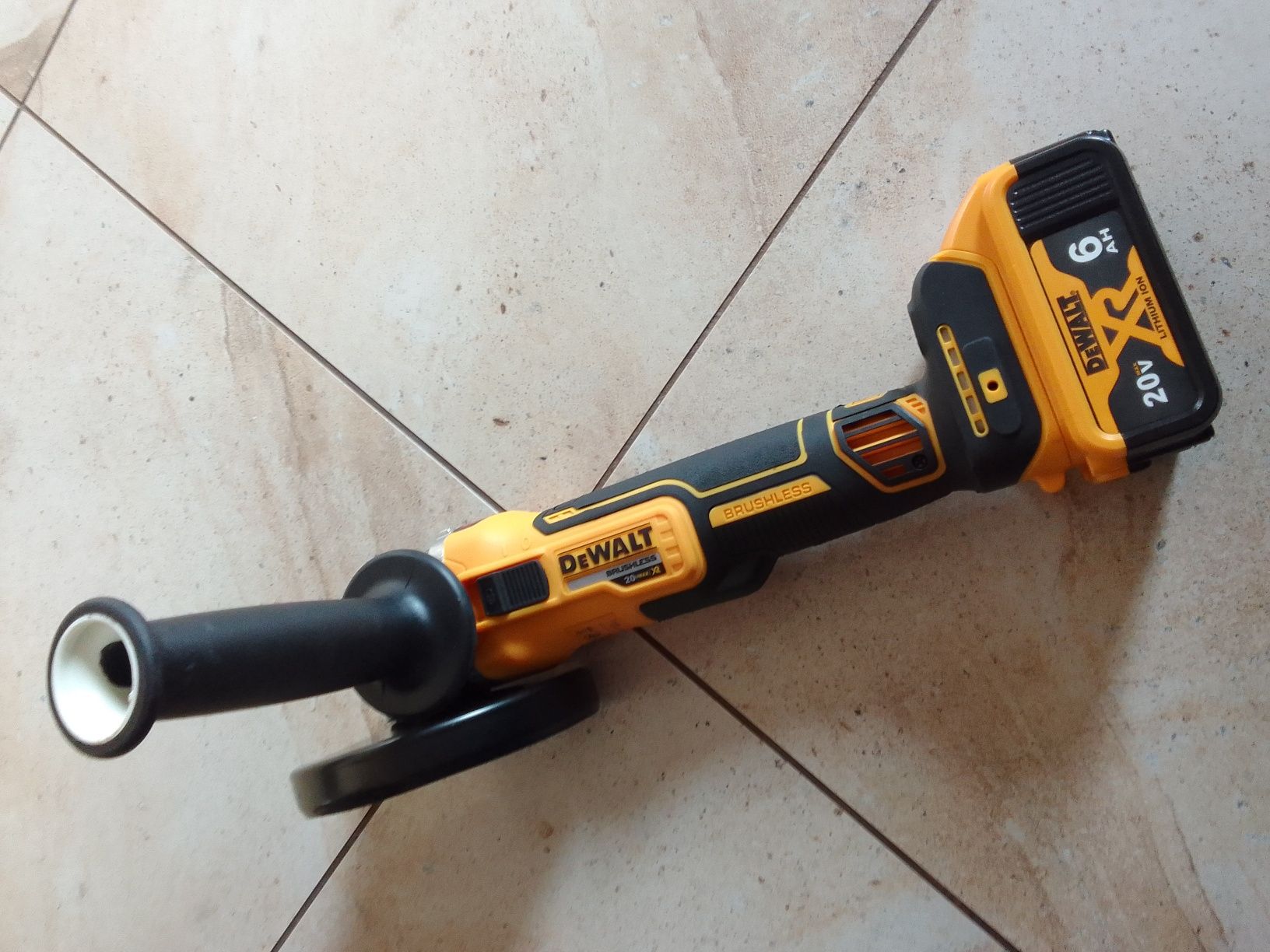 Szlifierka kątowa dewalt DCG405 +bateria 6ah