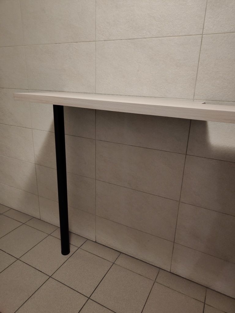 Wyspa kuchenna na nóżce, barek, blat