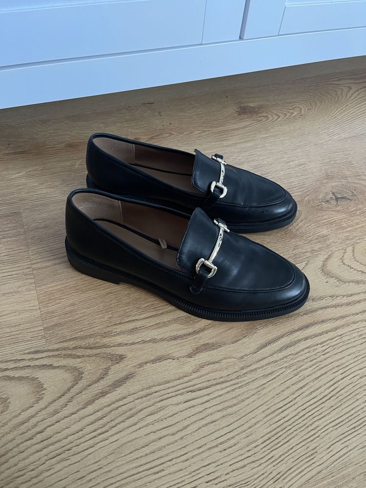 Czarne mokasyny z klamra 39 h&m