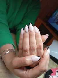 Manicure hybrydowy/ przedłużanie/ uzupełnienie