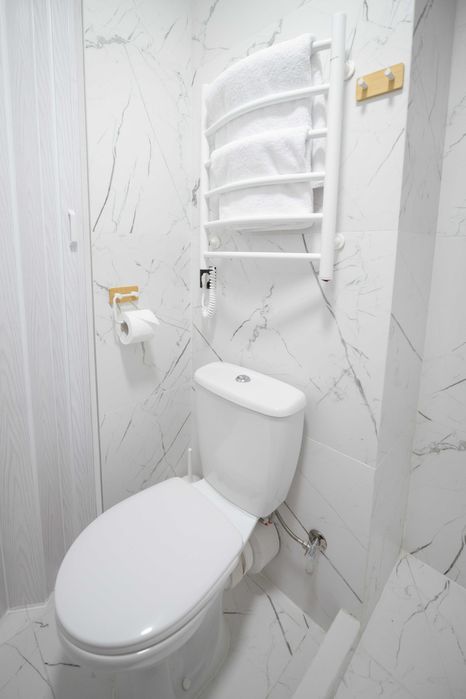 #1613 Оренда квартири подобово. Вул. Лаврська, 4. Метро Арсенальна