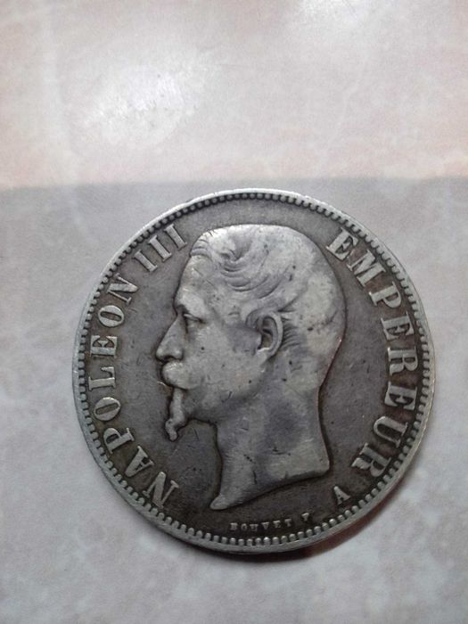 Moedas 5 fr. Belgas e francesa