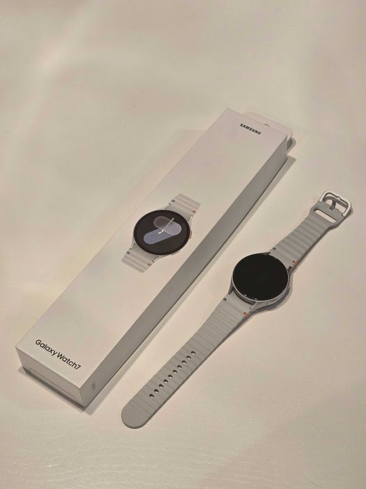 Samsung Galaxy Watch 7 44mm Biały Kremowy