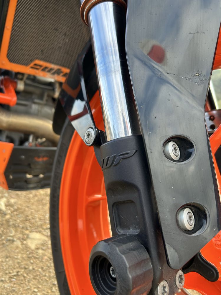 KTM Duke 690 R + muitos extras