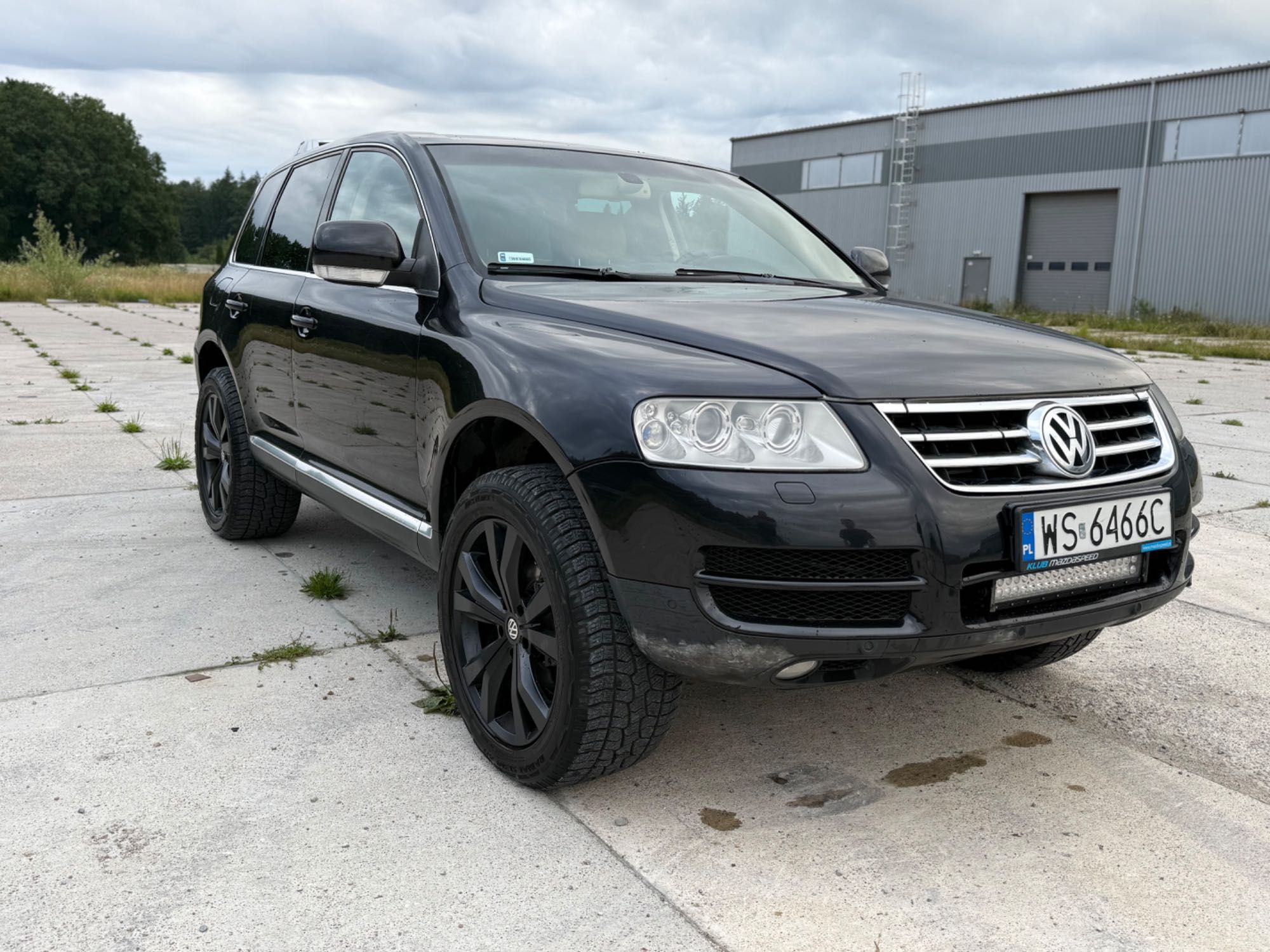 Sprzedam vw touareg  3,0 tdi zwykłe zawieszenie
