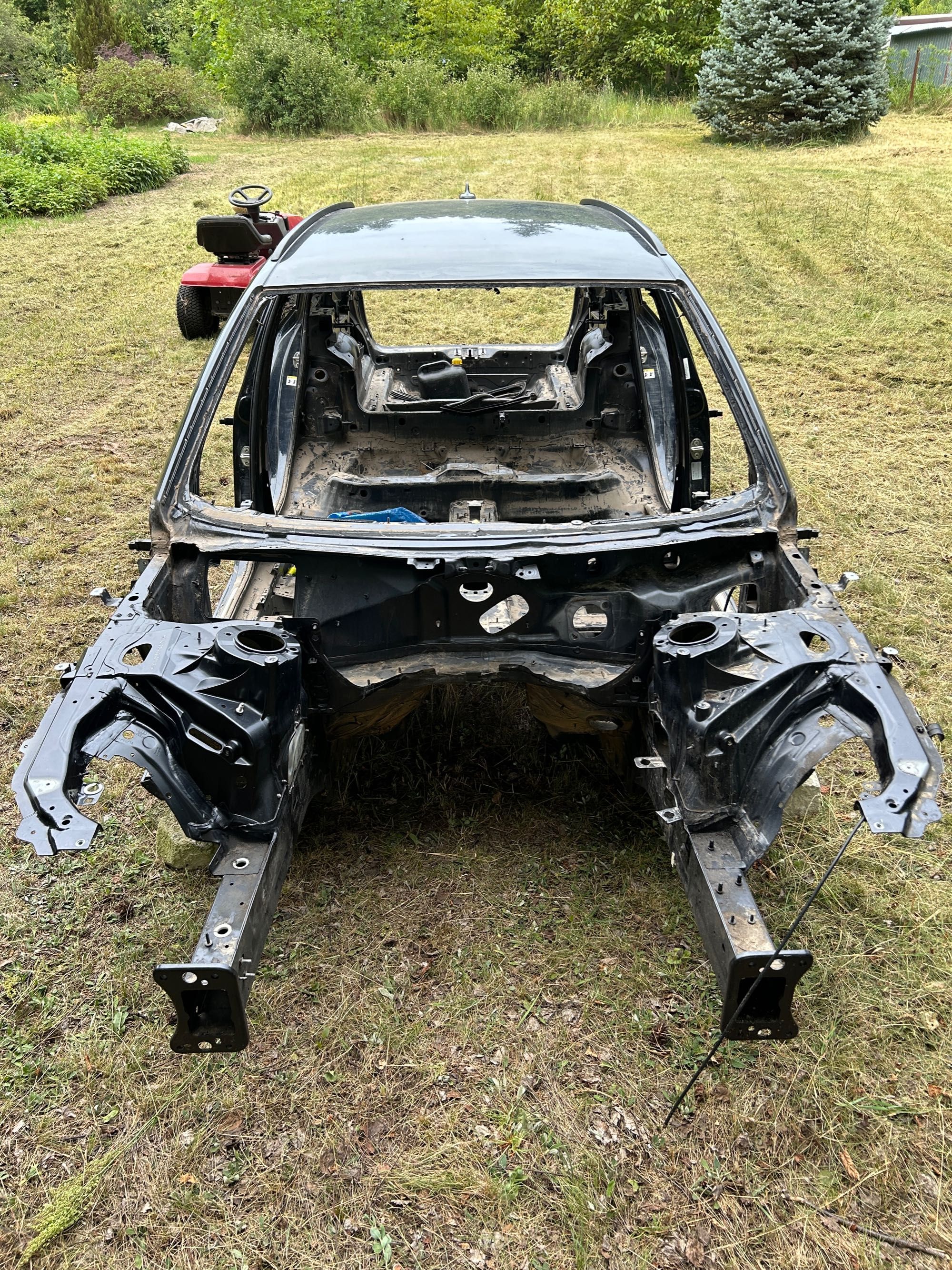 Audi A4 B9 Kombi Dach LX5R bez uszkodzeń Demontaż