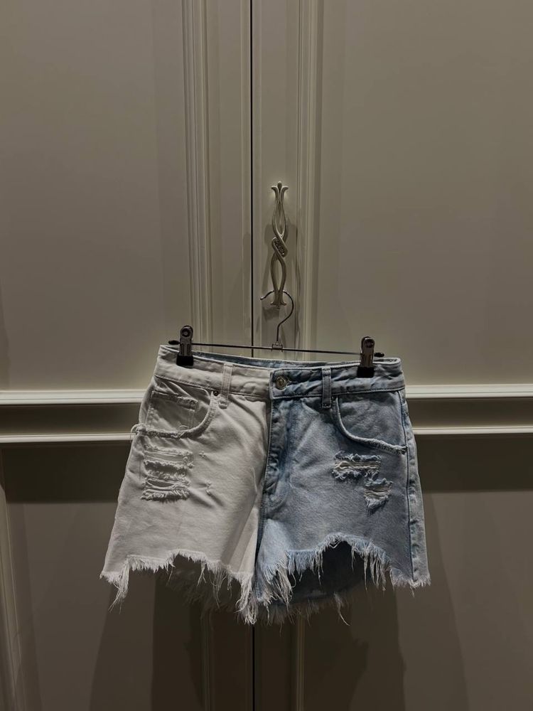 Шорти від бренду BERSHKA