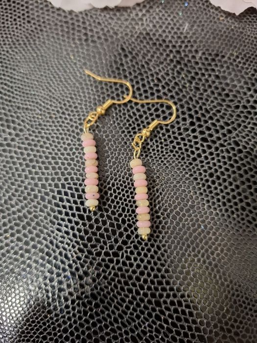 Kolczyki handmade srebro pozłacane z naturalnych kamieni howlit topaz