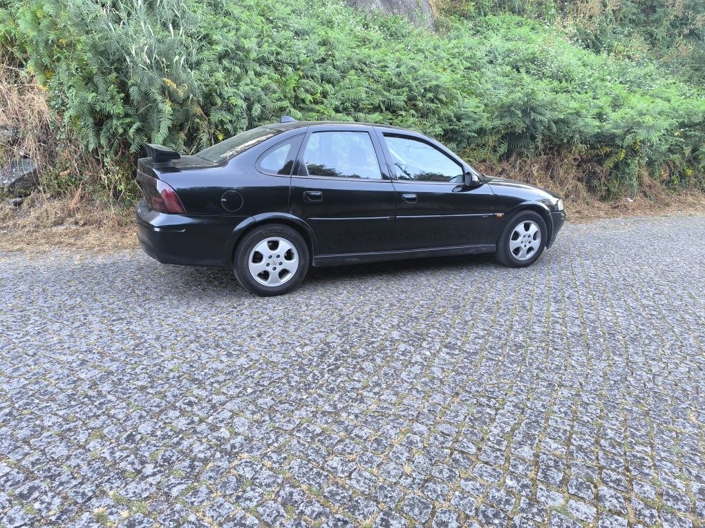 Vendo Opel Vectra b