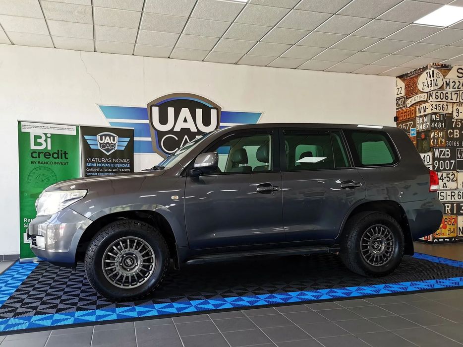 Toyota Land Cruiser 4.5 D-4D V8