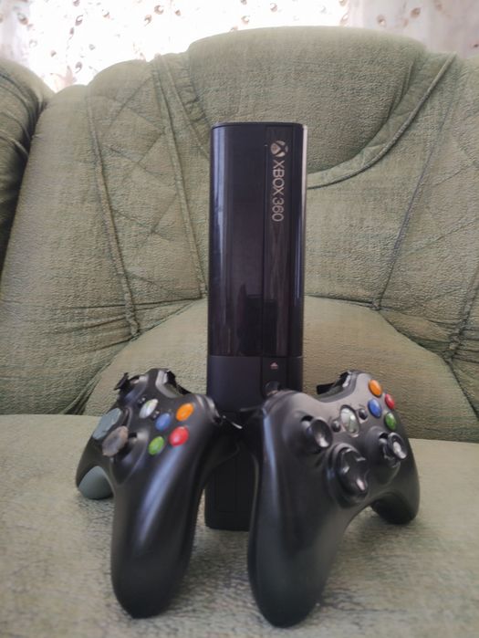 Продам икс бокс 360