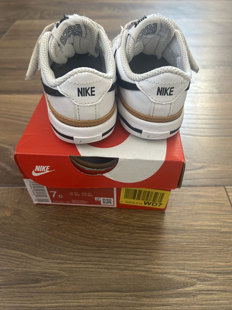 COURT LEGACY UNISEX - Sneakersy Nike niskie nr 23,5