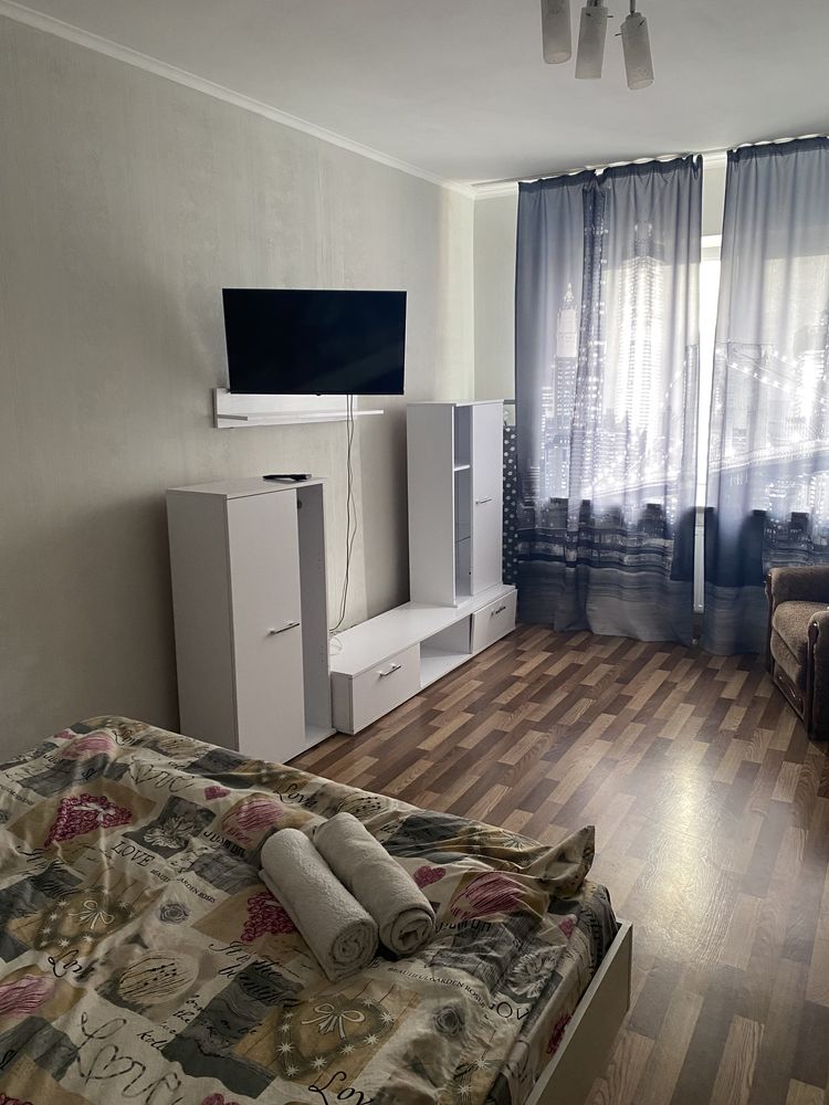Своя 1-кімнатна.  квартира подобово метр Позняки, Осокорки вул.  Чавдар 34