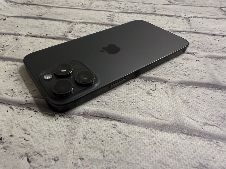 Iphone 15 Pro Max 256gb neverlock Black Titanium 880$