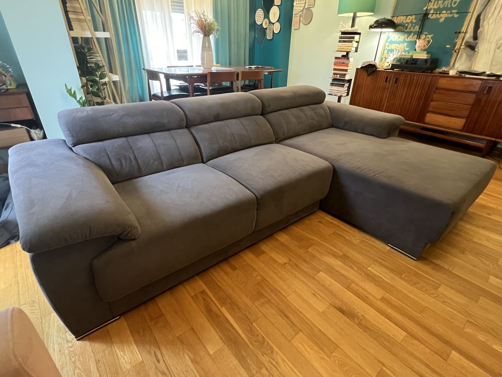 Sofa chaise-long cinzento
