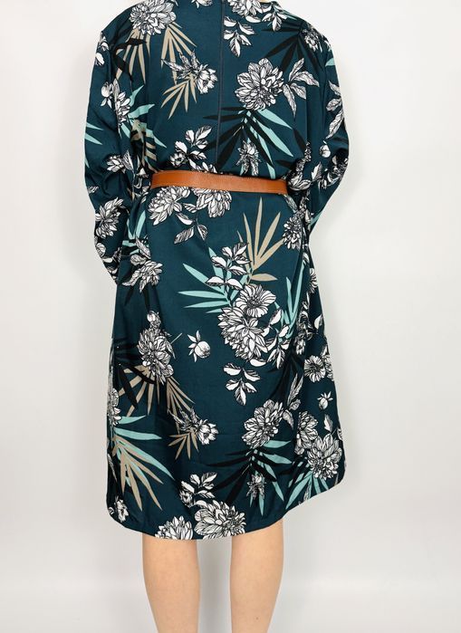 Zielona sukienka midi w kwiatowy wzór 4XL 48