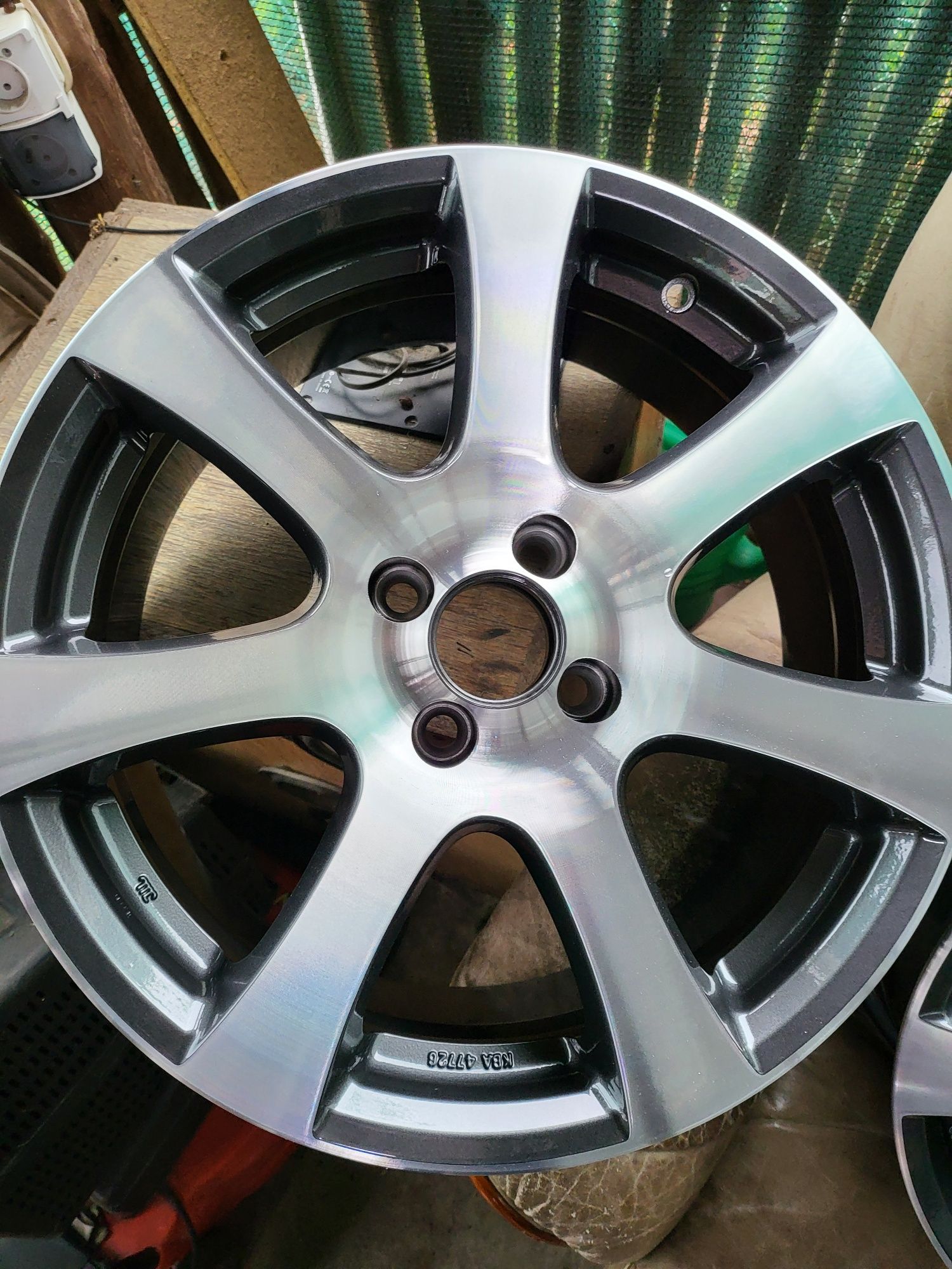 Felgi r17 4x100, nowe, et48