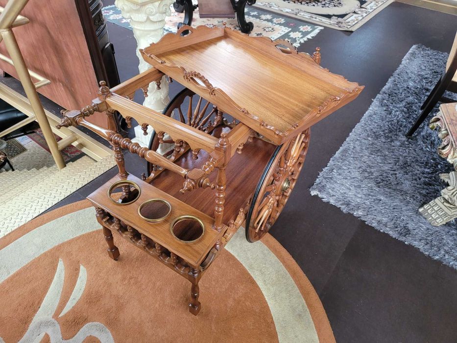 Carrinho bar em madeira - Sem qualquer zona danificada ou desgastada