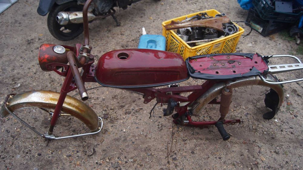 Wierchowina rama lampa licznik błotniki zbiornik bagażnik lagi stopki