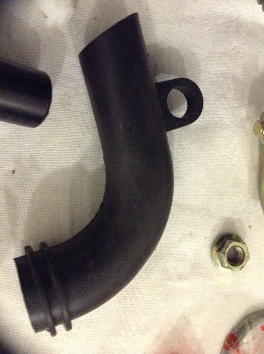 Продам патрубок воздушного фильтра.