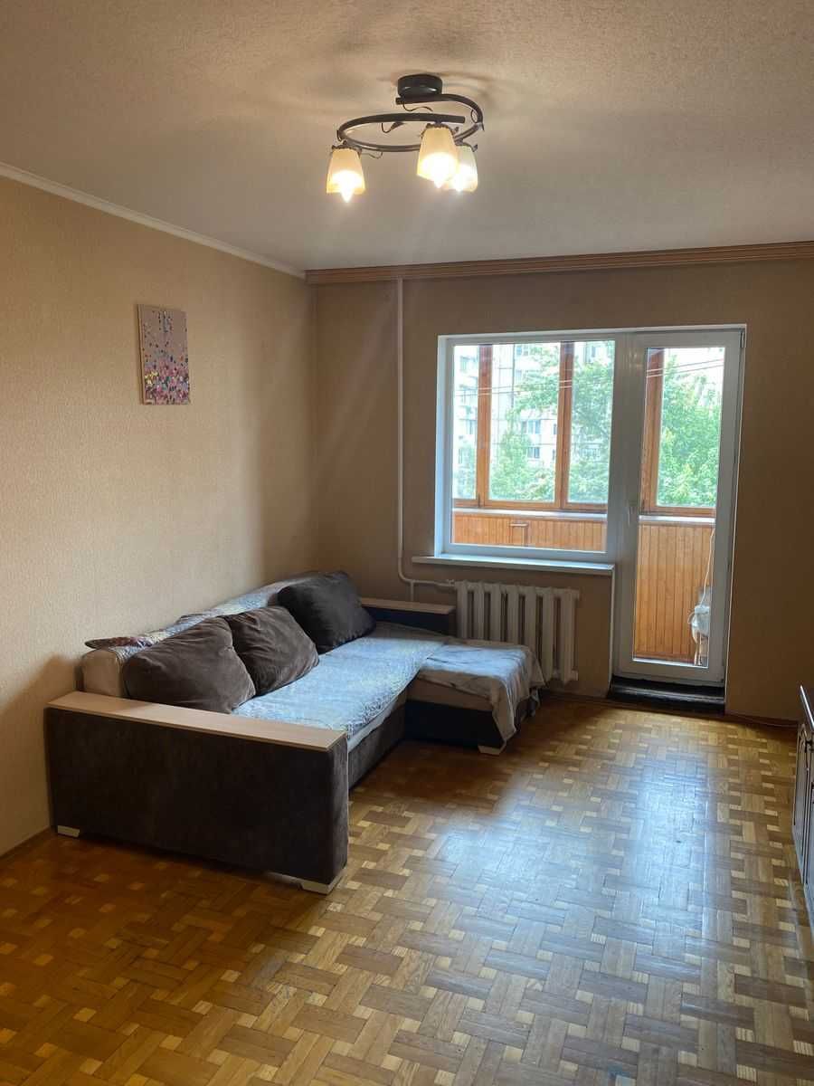 2 кімнатна квартира, вул.Тростянецька 7