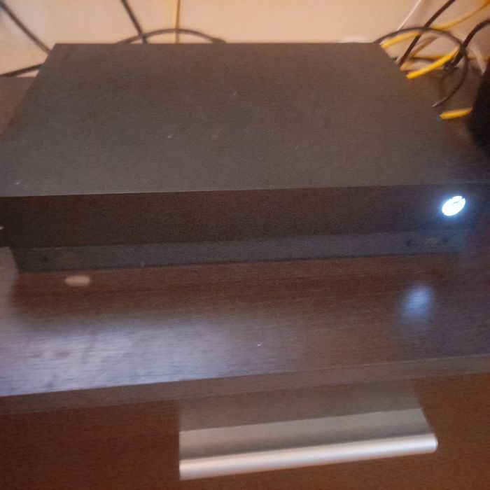 XBOX One X 1TB 4K+Kinect+2Pady+Zestaw Gier