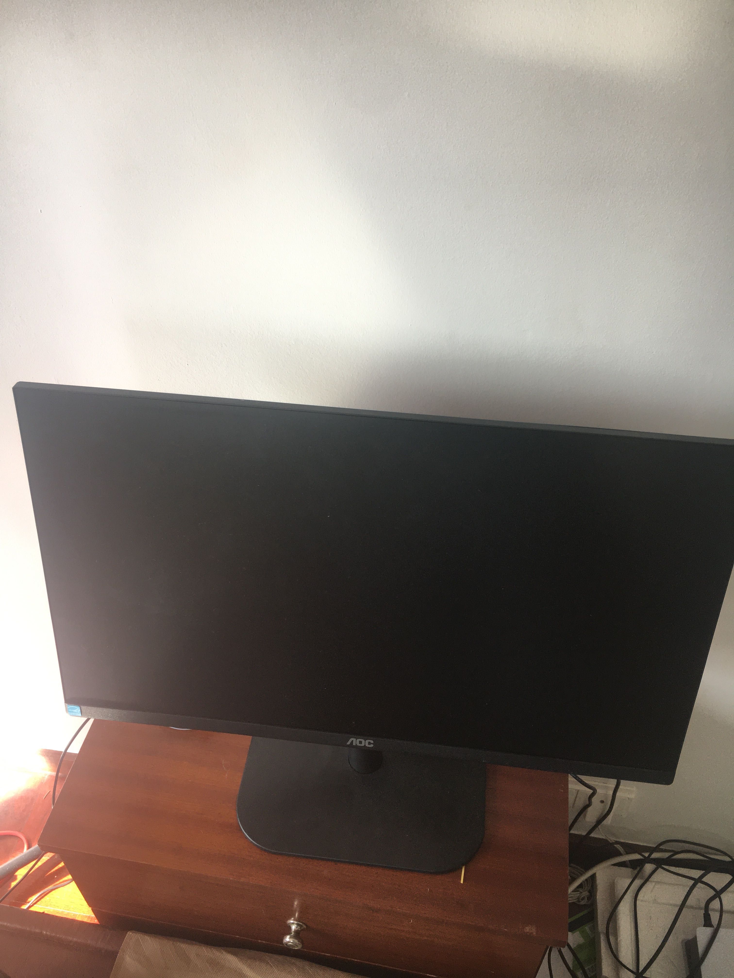 Monitor da AOC de 60hz com um cabo HDMI 2.0 semi-novo