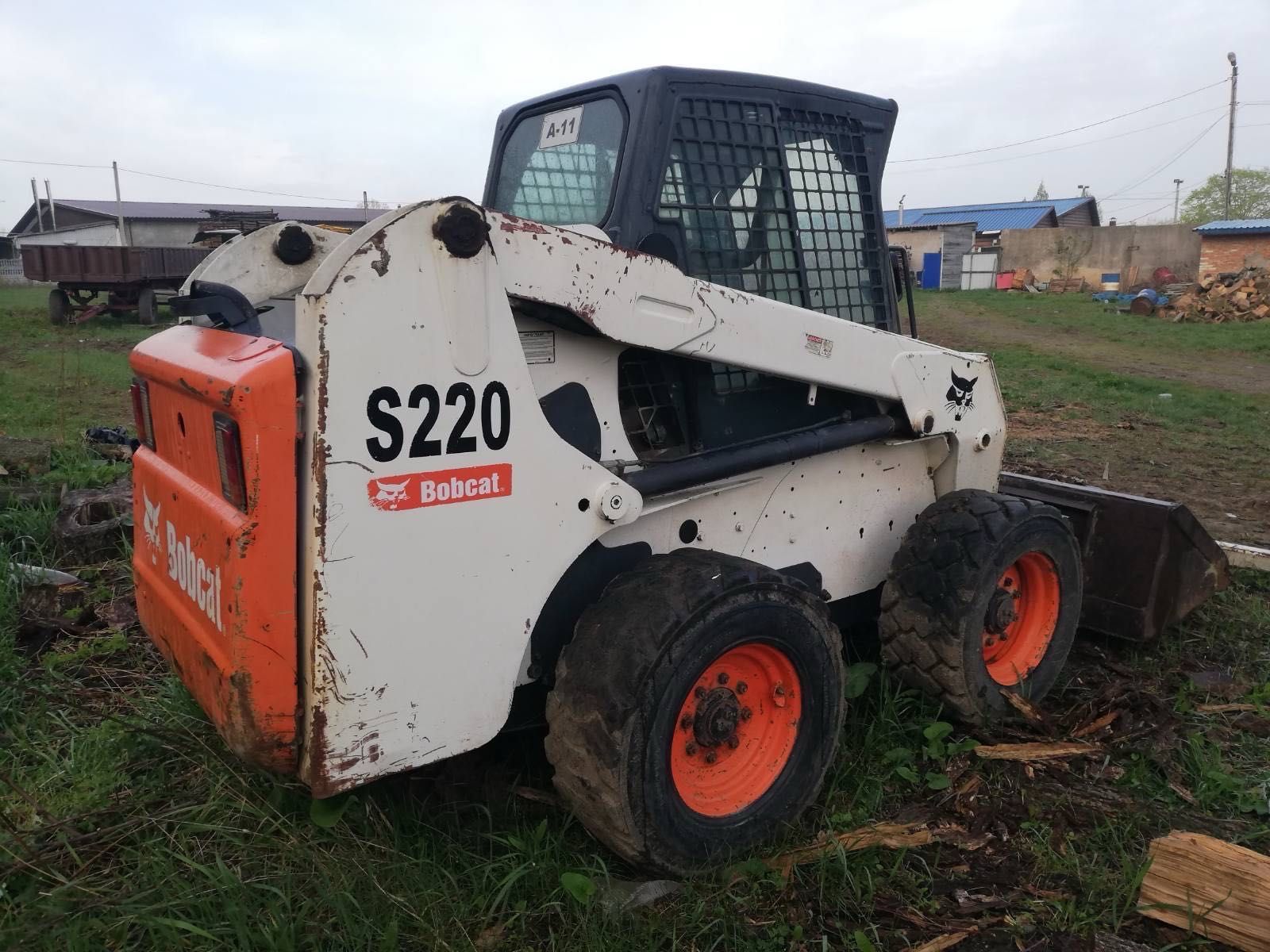 Продам bobcat. Бобкат 220 міні погрузчик