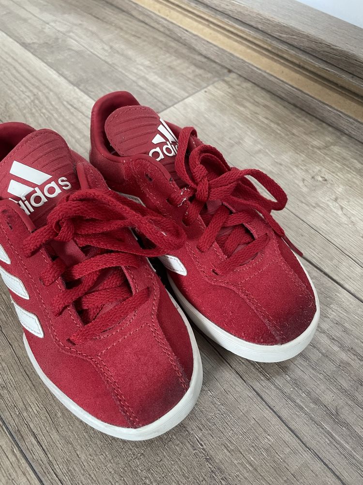 Buty polbuty sportowe oryginalne adidas adidasy 28