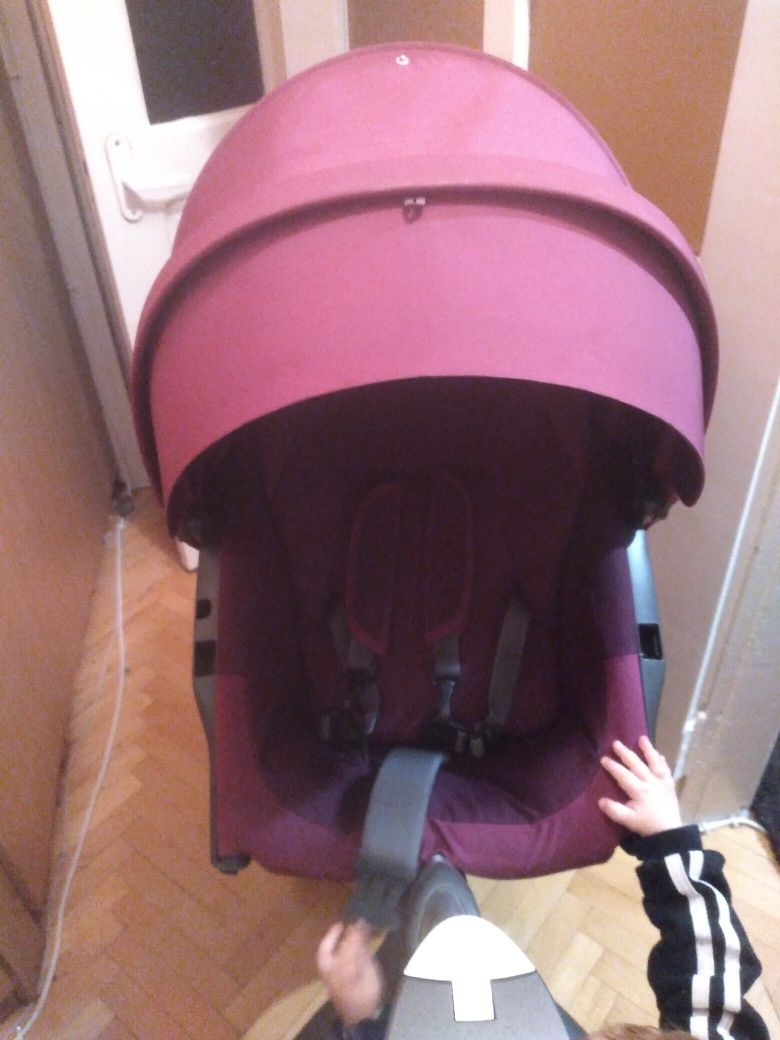 Продам дитячу коляска STOKKE