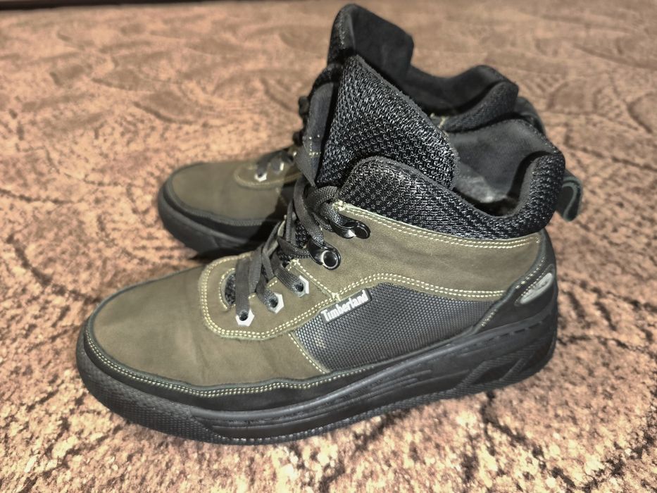 Дитячі підліткові зимові черевики-кросівки на блискавці та шнурівці.