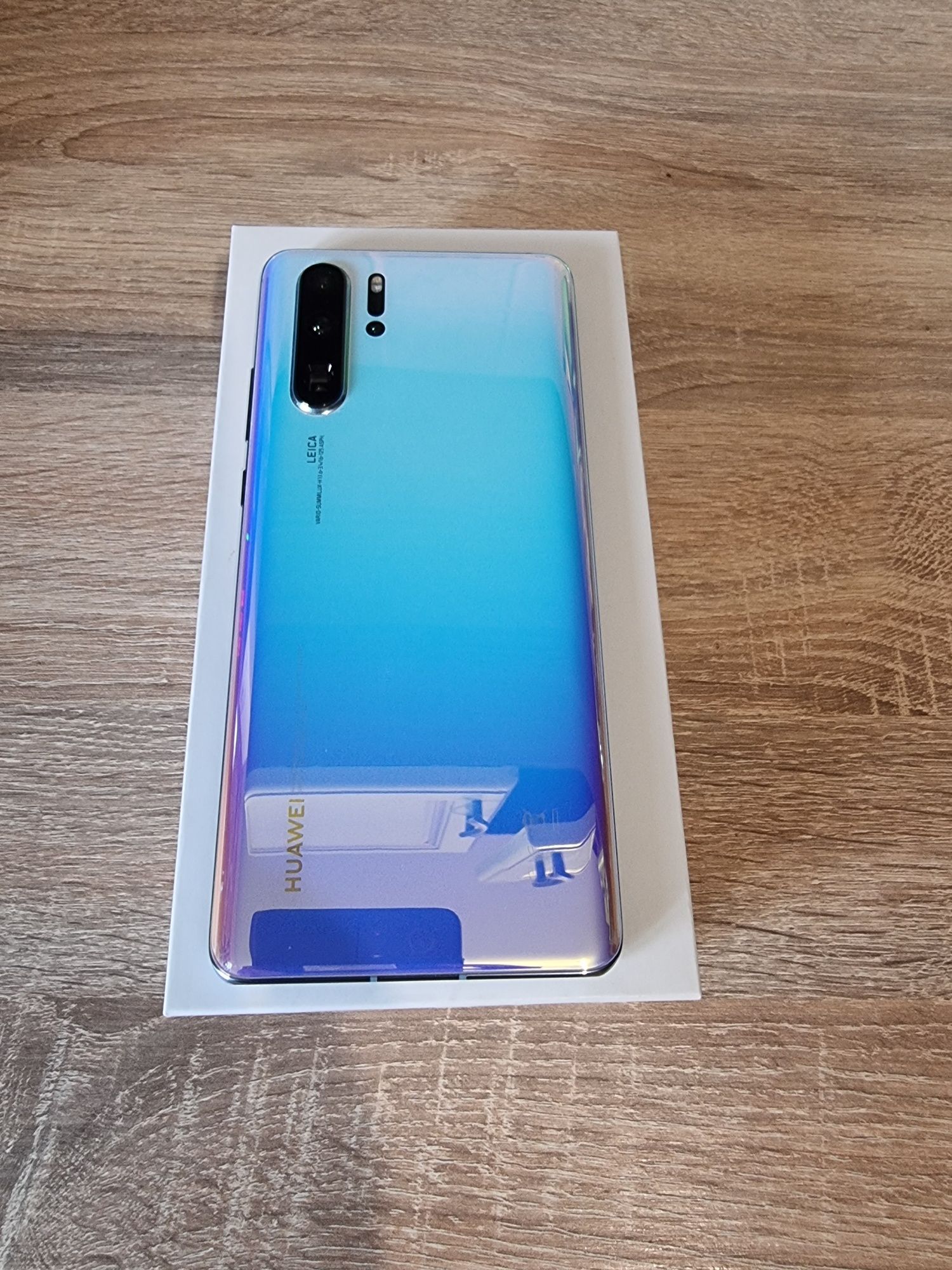 Продам HUAWEI P30 Pro Aurora