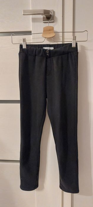 Czarne spodnie dziewczęce rozm. 140 Reserved