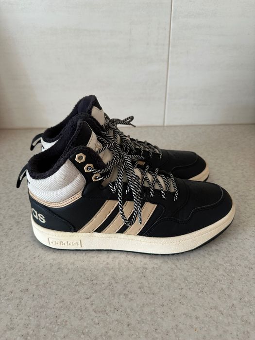Adidas оригінал 41,5 Кросівки Hoops 3.0 Mid Lifestyle Basketball