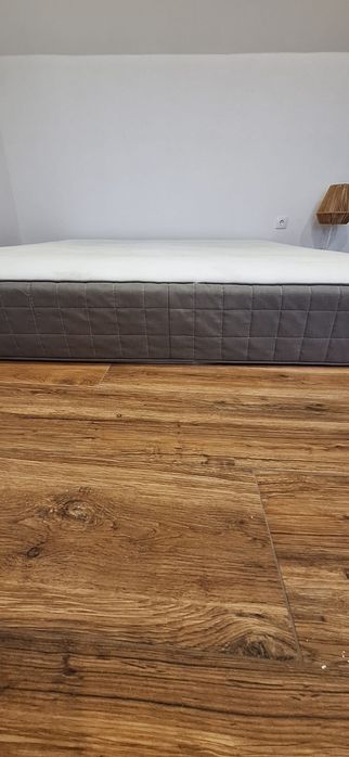 Colchão Hovag IKEA 
25 espuma de poliuretano kg / metro cúbico, lã de