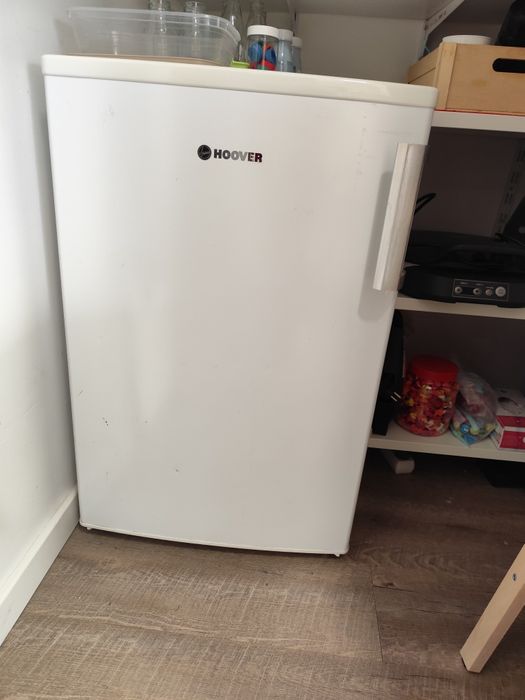 Arca vertical 4 gavetas Hoover