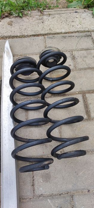 Sprężyna Amortyzatora Tył Skoda Octavia 1.9 Sedan 2000r. Cena za szt.