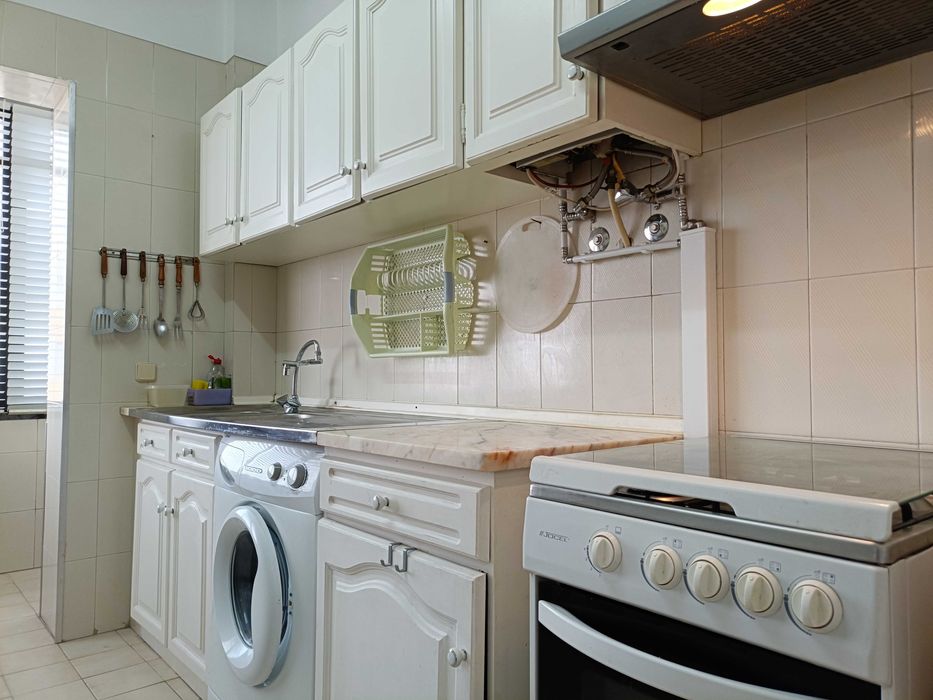 oportunidade única - elegante t1 na 1ª linha frente ao mar