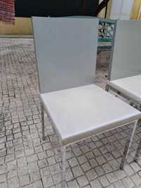 Conjunto de mesa extensivel branca Ikea + 4 cadeiras