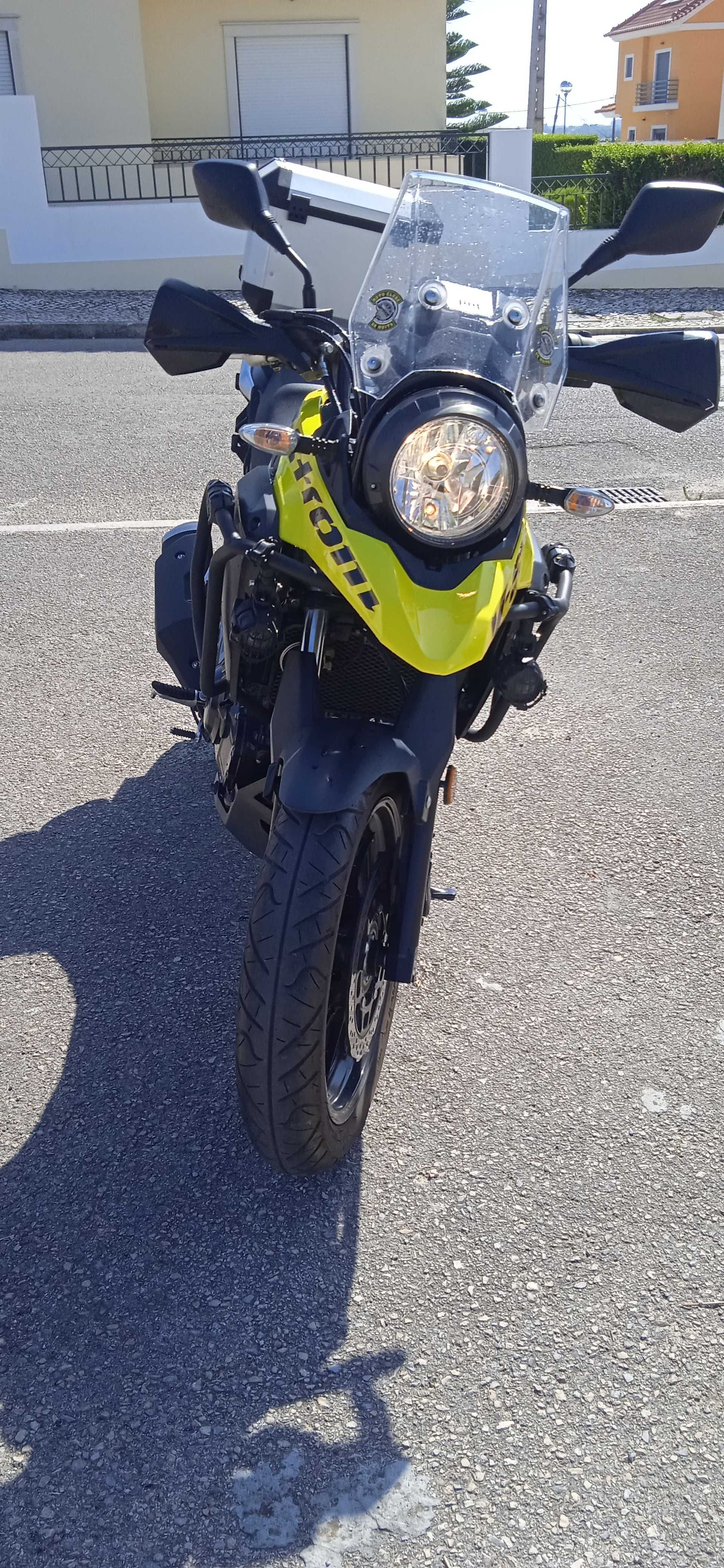 Suzuki V Strom 250. Ano 2020. 8.000kms