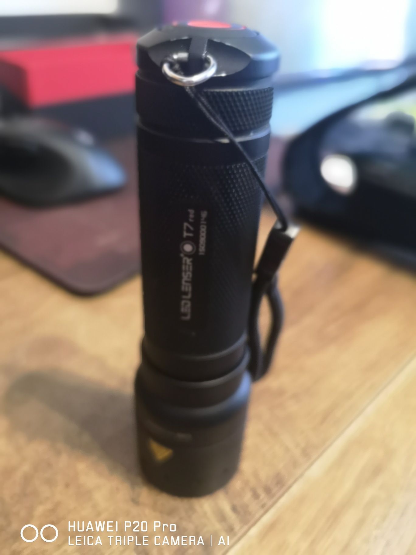 Latarka taktyczna LedLenser T7 Red/Czerwona