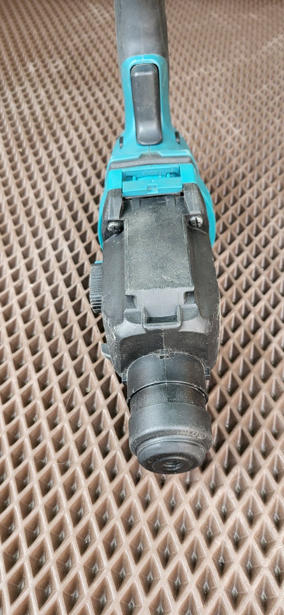 Перфоратор Makita dhr182