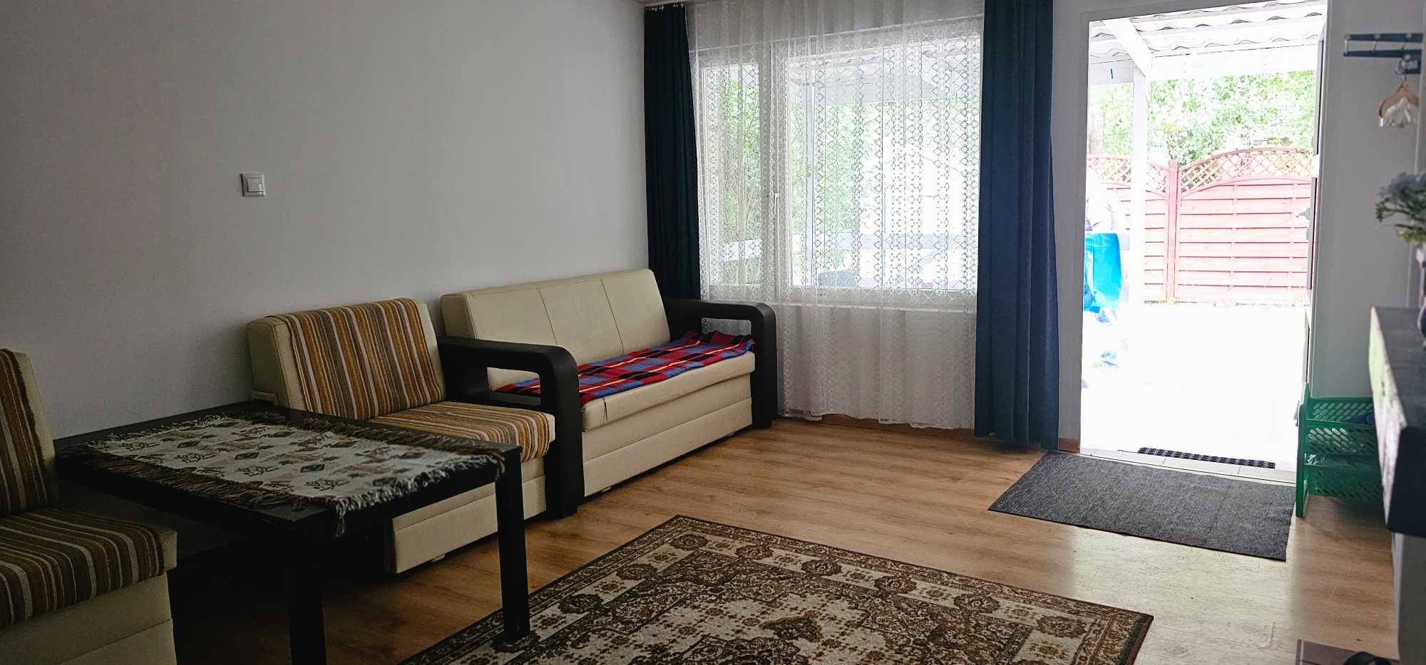 W Przyjezierzu wynajmę domek na 300 m2 ogrodzonej działce.