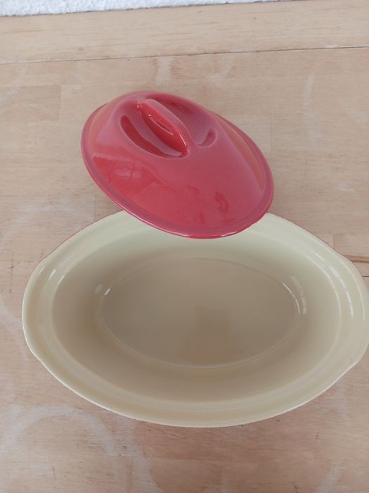 Terrina Design moderno e elegante em Grés