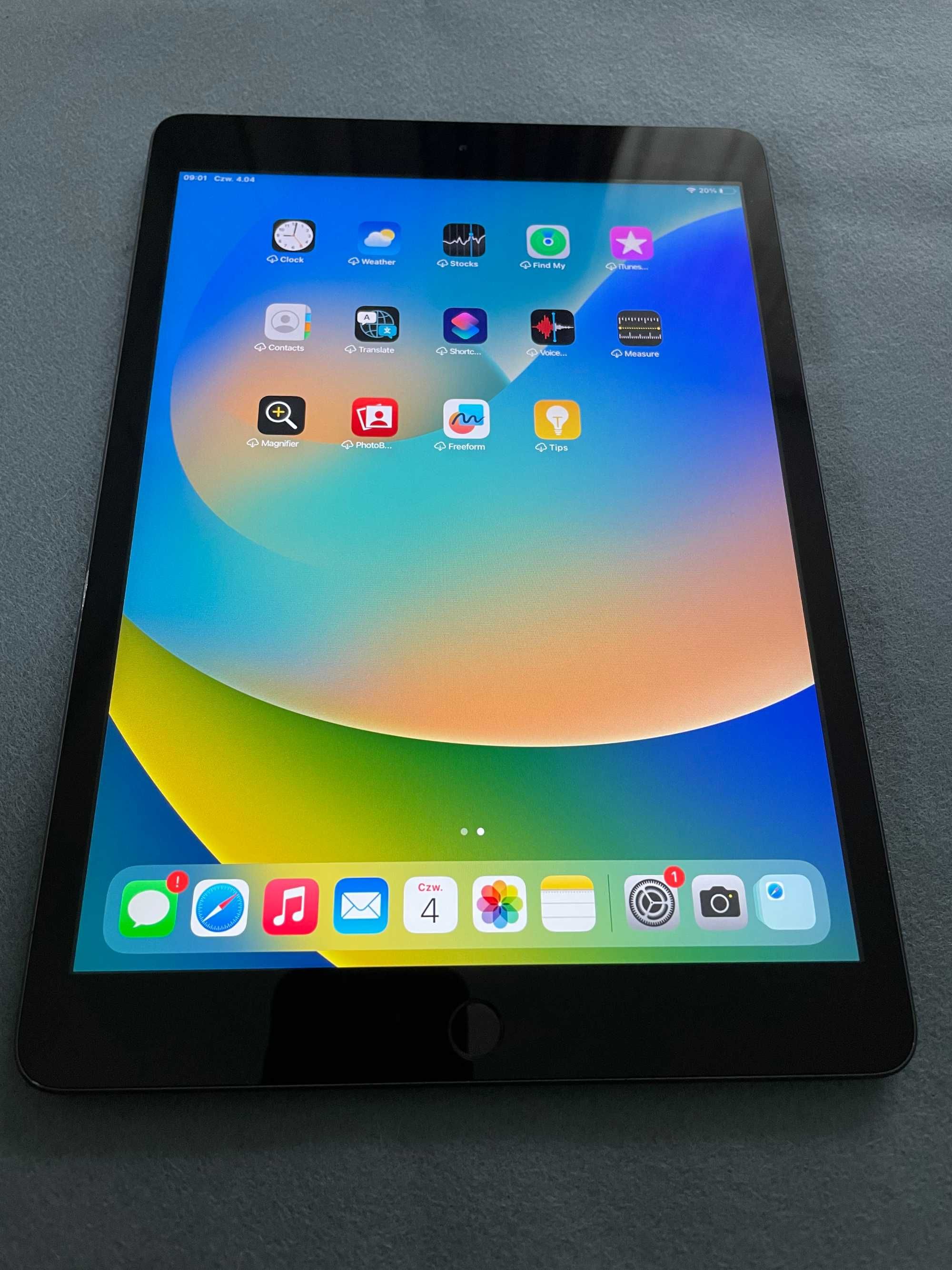 PIĘKNY szary iPad 7 10,2" 2019 32GB LTE cellular BATERIA 95%!
